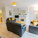 120 - Two Bed - Sleeps 4 - Parking
