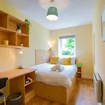 120 - Two Bed - Sleeps 4 - Parking Galway