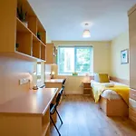 120 - Two Bed - Sleeps 4 - Parking * Galway