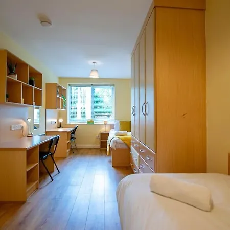 Appartamento 120 - Two Bed - Sleeps 4 - Parking *