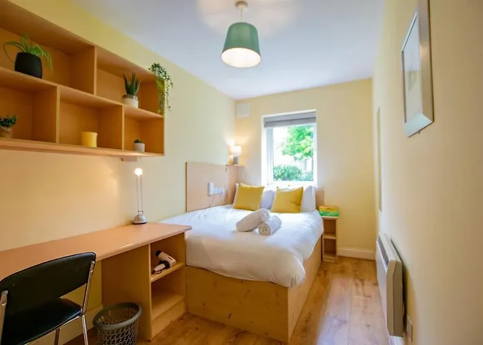 120 - Two Bed With Parking Galway