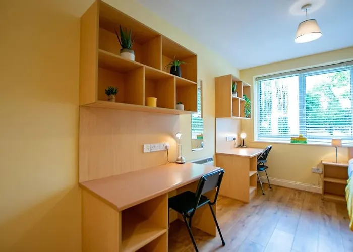 Appartamento 120 - Two Bed With Parking *